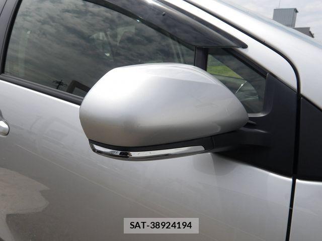 Toyota AQUA 2020-06 6544178-26