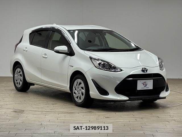 Toyota AQUA 2017-10 6544176-13