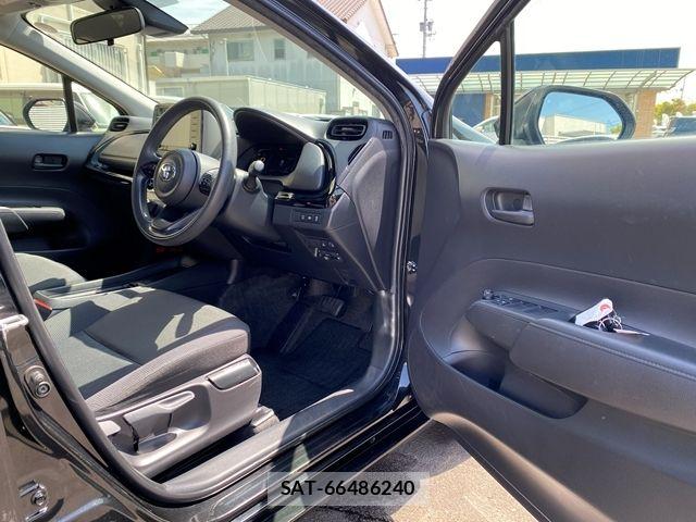 Toyota AQUA 2022-03 6610493-12