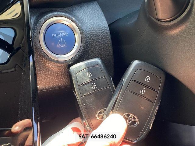 Toyota AQUA 2022-03 6610493-22