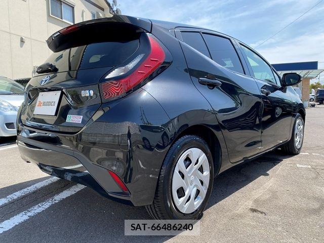 Toyota AQUA 2022-03 6610493-6