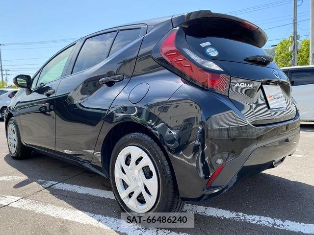 Toyota AQUA 2022-03 6610493-8