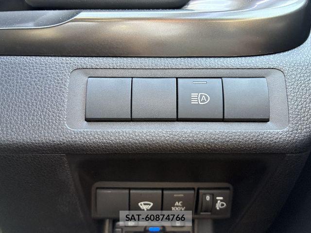 Toyota AQUA 2022-02 6610463-12