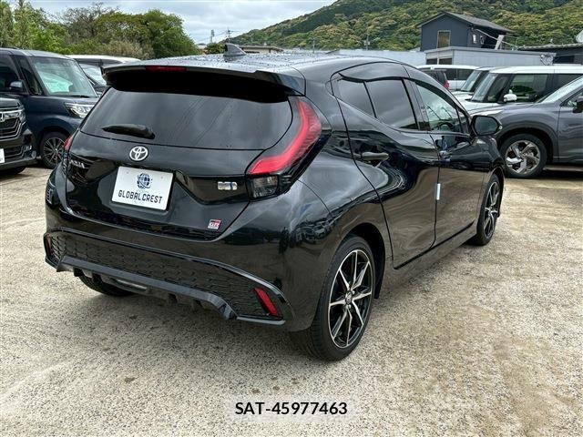 Toyota AQUA 2024-02 6610461-12