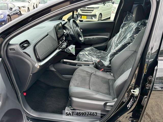 Toyota AQUA 2024-02 6610461-3