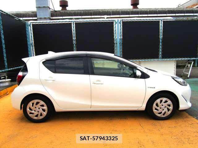 Toyota AQUA 2019-03 6610492-5