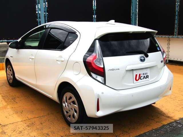 Toyota AQUA 2019-03 6610492-8