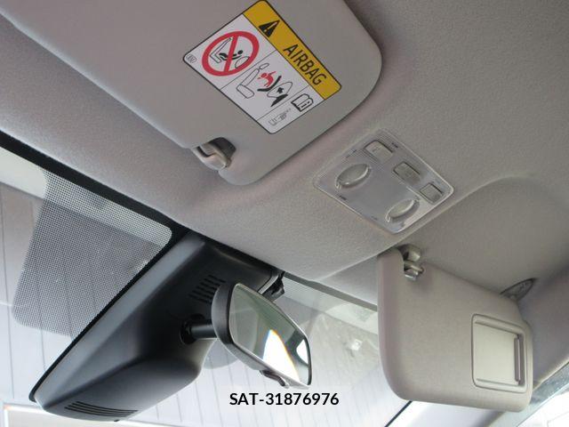 Toyota AQUA 2018-09 6610496-14