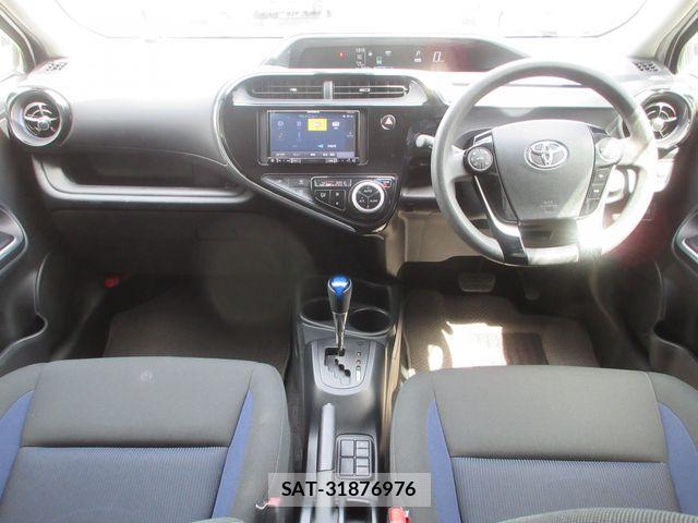Toyota AQUA 2018-09 6610496-1
