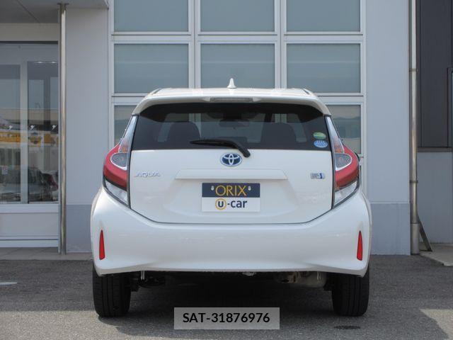 Toyota AQUA 2018-09 6610496-24