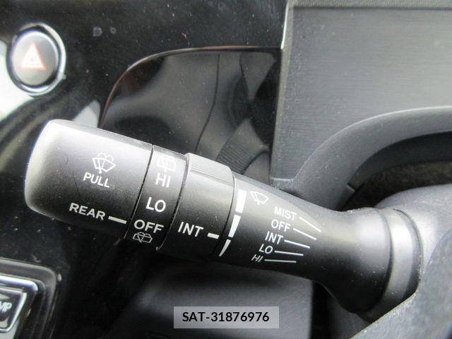 Toyota AQUA 2018-09 6610496-25