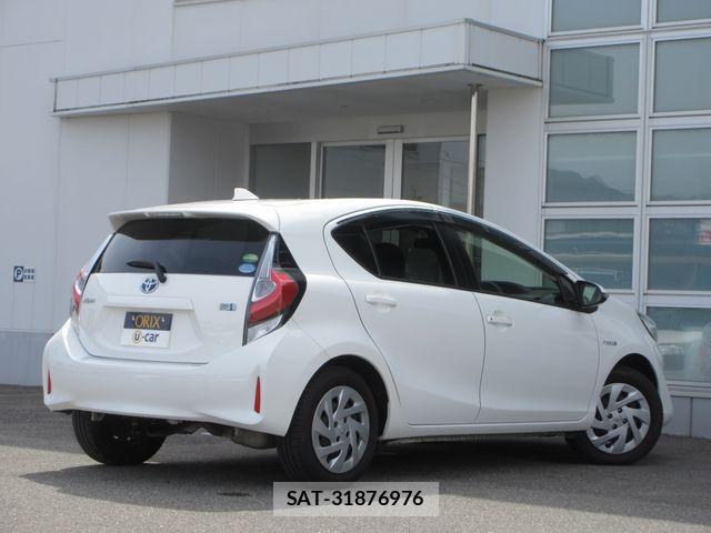 Toyota AQUA 2018-09 6610496-2