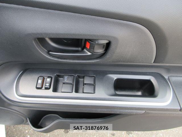 Toyota AQUA 2018-09 6610496-3
