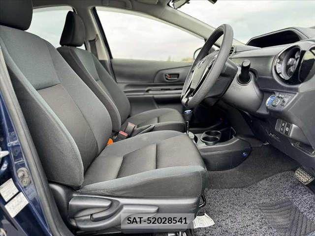 Toyota AQUA 2017-06 6610514-15