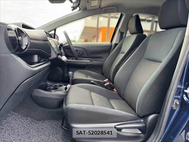 Toyota AQUA 2017-06 6610514-16
