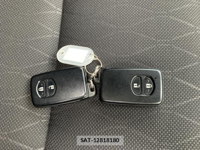 Toyota AQUA 2019-11 6641230-22