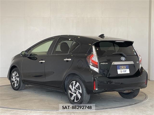 Toyota AQUA 2020-12 6641229-12