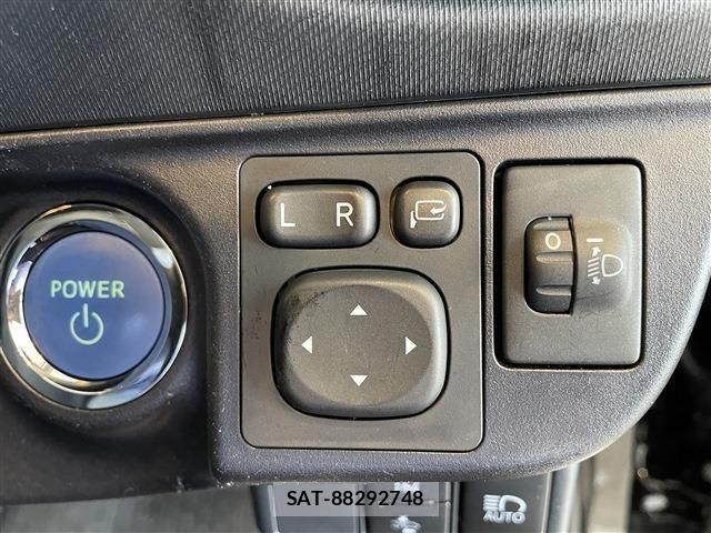 Toyota AQUA 2020-12 6641229-14