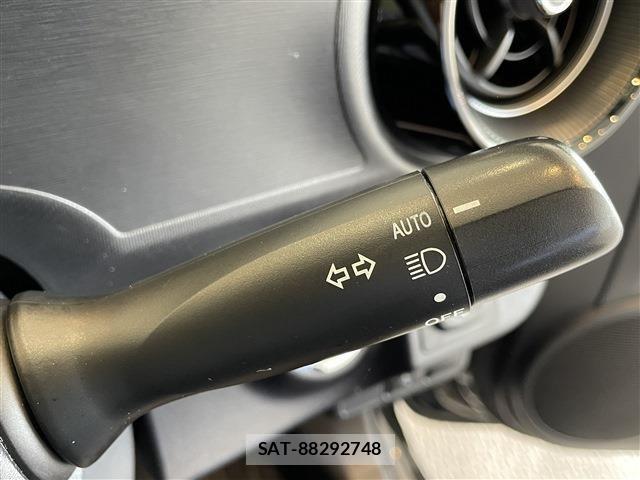 Toyota AQUA 2020-12 6641229-15