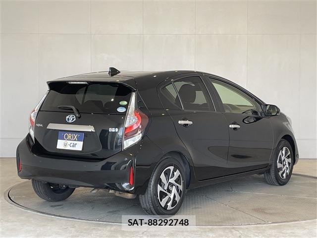 Toyota AQUA 2020-12 6641229-1
