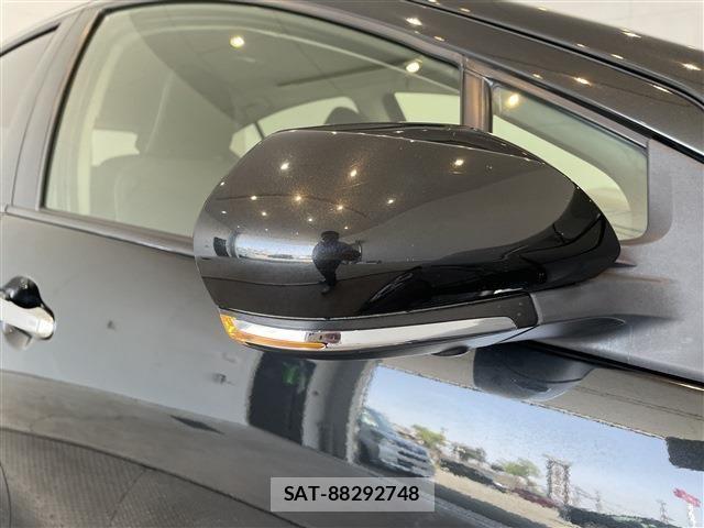 Toyota AQUA 2020-12 6641229-21