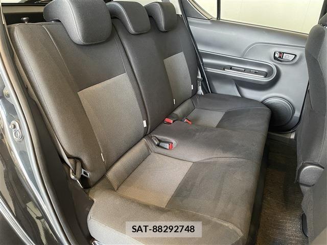 Toyota AQUA 2020-12 6641229-27