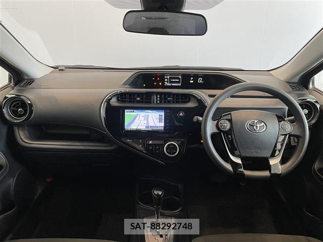 Toyota AQUA 2020-12 6641229-2