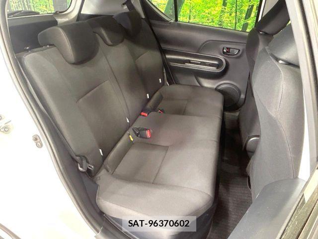 Toyota AQUA 2018-02 6641227-8