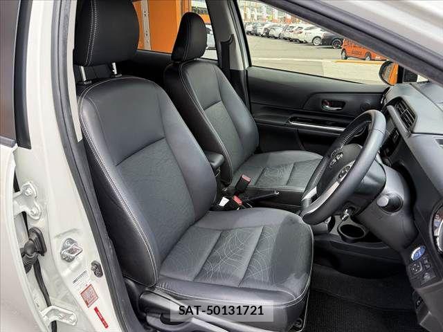Toyota AQUA 2015-06 6641233-13