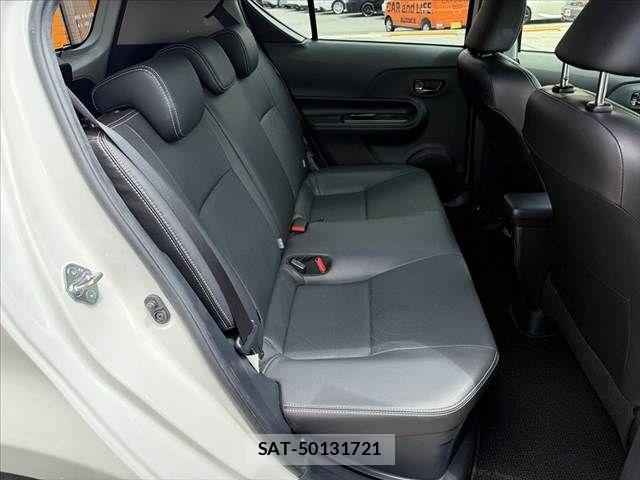 Toyota AQUA 2015-06 6641233-14