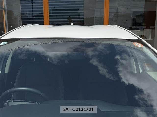 Toyota AQUA 2015-06 6641233-29