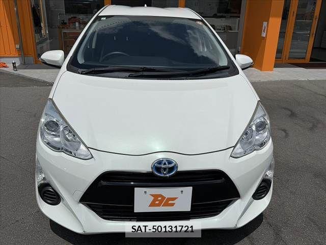 Toyota AQUA 2015-06 6641233-6