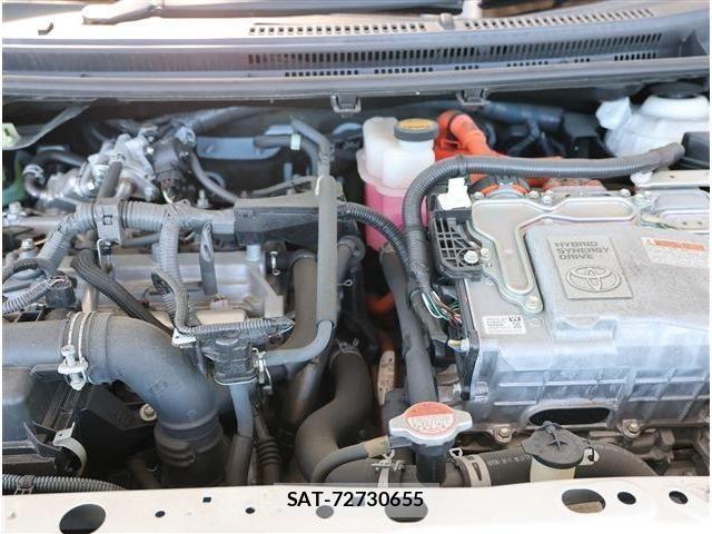 Toyota AQUA 2016-05 6641231-18
