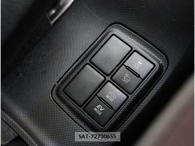 Toyota AQUA 2016-05 6641231-26
