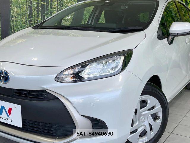 Toyota AQUA 2023-01 6670159-11