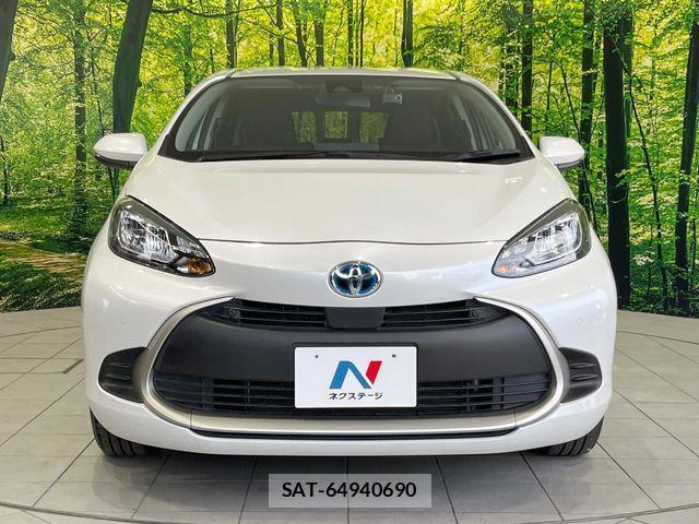 Toyota AQUA 2023-01 6670159-13