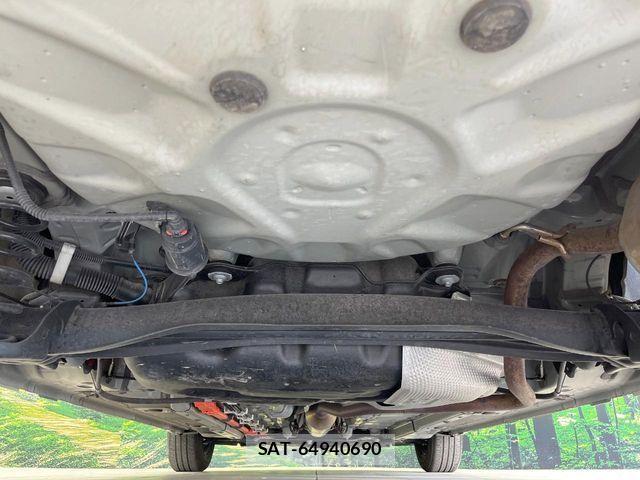Toyota AQUA 2023-01 6670159-18