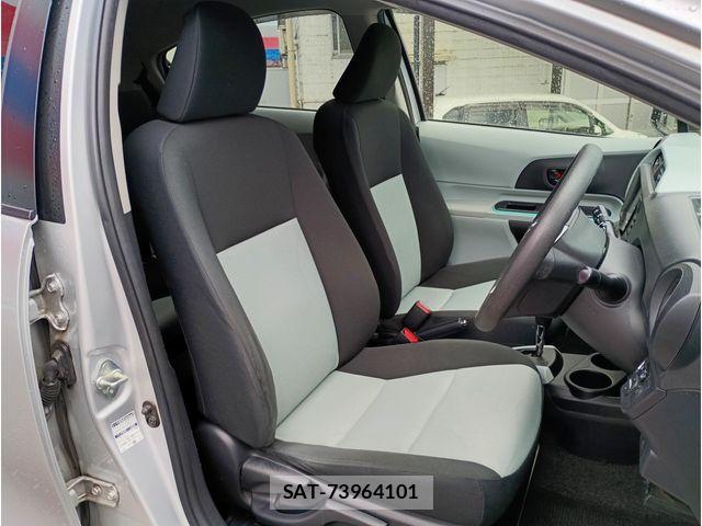 Toyota AQUA 2013-03 6670227-12