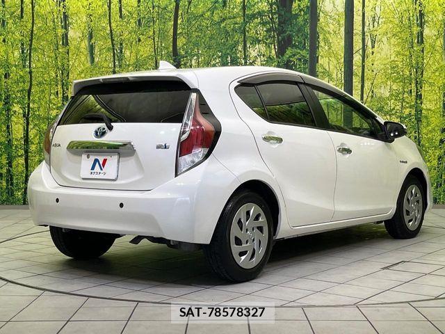 Toyota AQUA 2016-09 6670212-17