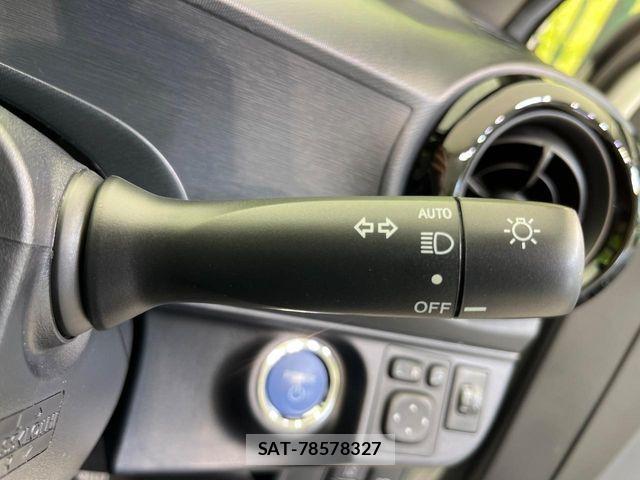 Toyota AQUA 2016-09 6670212-7