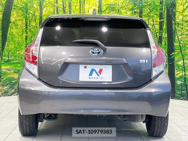 Toyota AQUA 2015-03 6670213-14