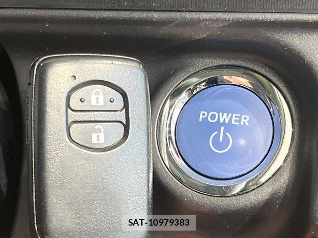 Toyota AQUA 2015-03 6670213-4