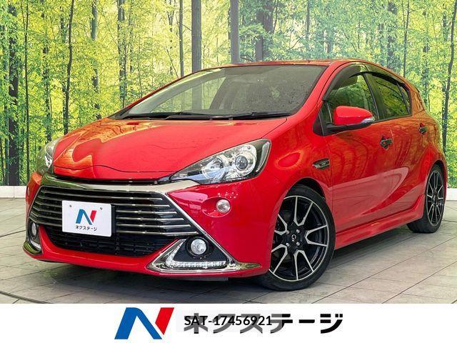 Toyota AQUA 2014-03 6670214-0