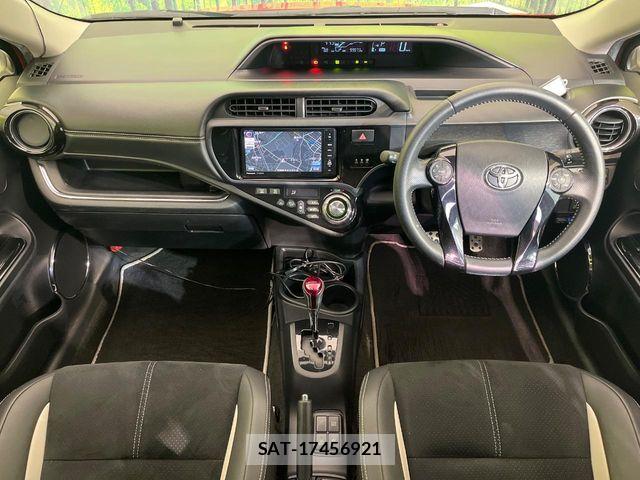 Toyota AQUA 2014-03 6670214-1