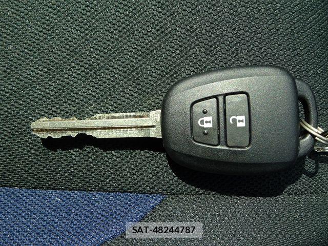 Toyota AQUA 2021-02 6670180-12