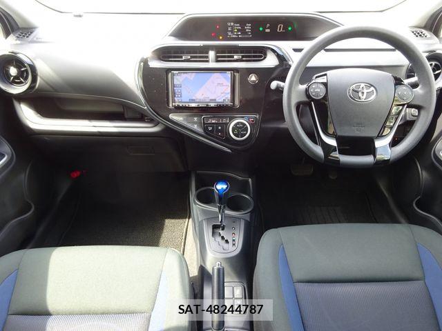 Toyota AQUA 2021-02 6670180-1