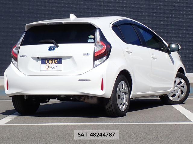 Toyota AQUA 2021-02 6670180-2