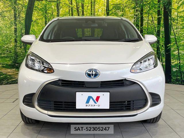 Toyota AQUA 2023-01 6670163-13