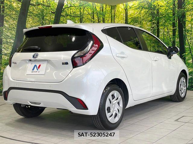 Toyota AQUA 2023-01 6670163-16
