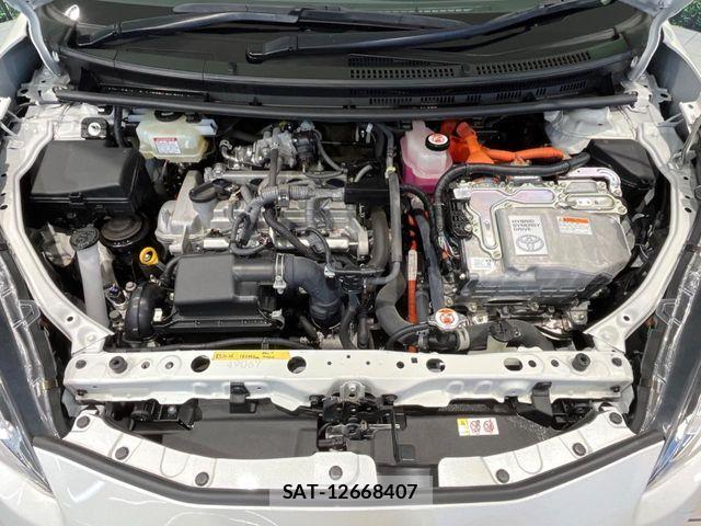 Toyota AQUA 2021-03 6670167-17